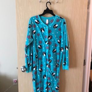 No Boundaries penguin footed pajamas - XL